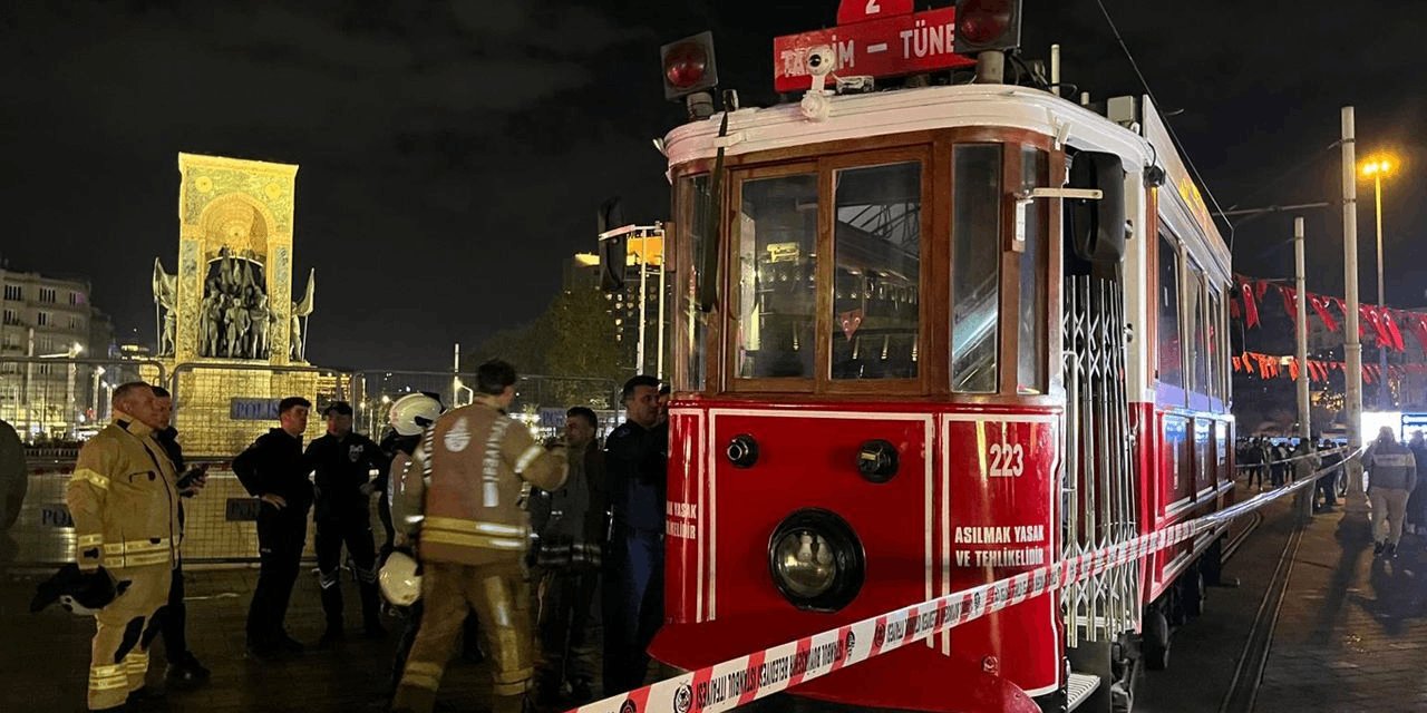 Taksim'de nostaljik tramvayda korkutan yangın