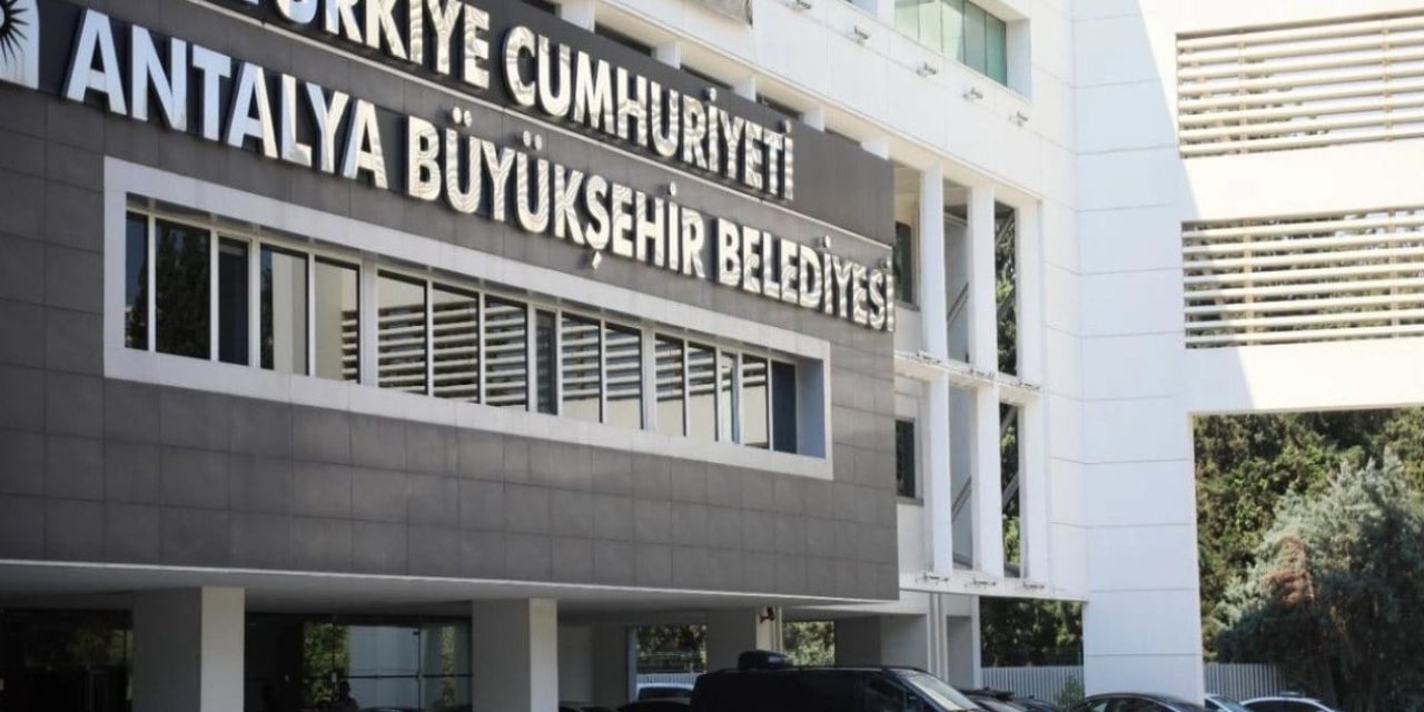 Antalya Büyükşehir Belediyesi soruşturmasında 6 kişi gözaltına alındı