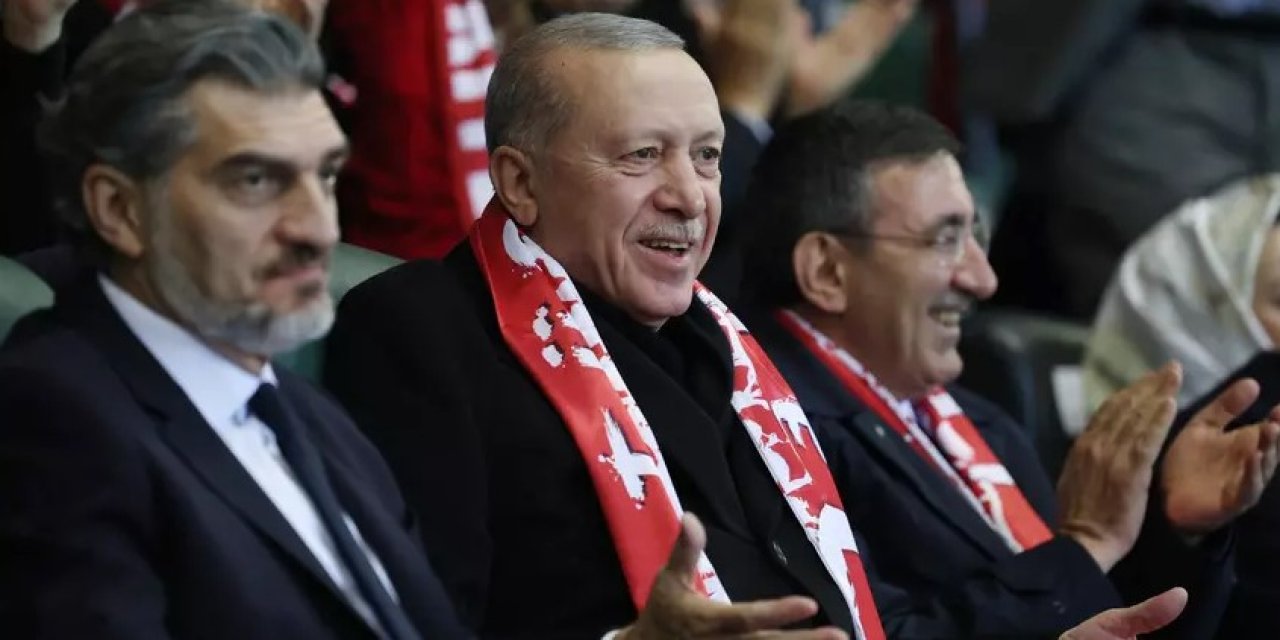 Cumhurbaşkanı Erdoğan’ın gol sevinci gündem oldu: Kavelaşvili’nin yüz ifadesi dikkat çekti