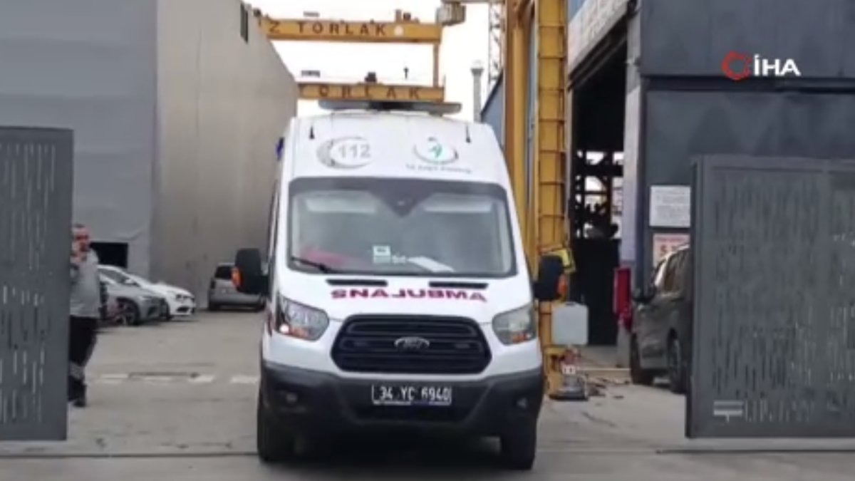 Tuzla Tersanesi'nde patlama: 1 işçi hayatını kaybetti, 3 yaralı