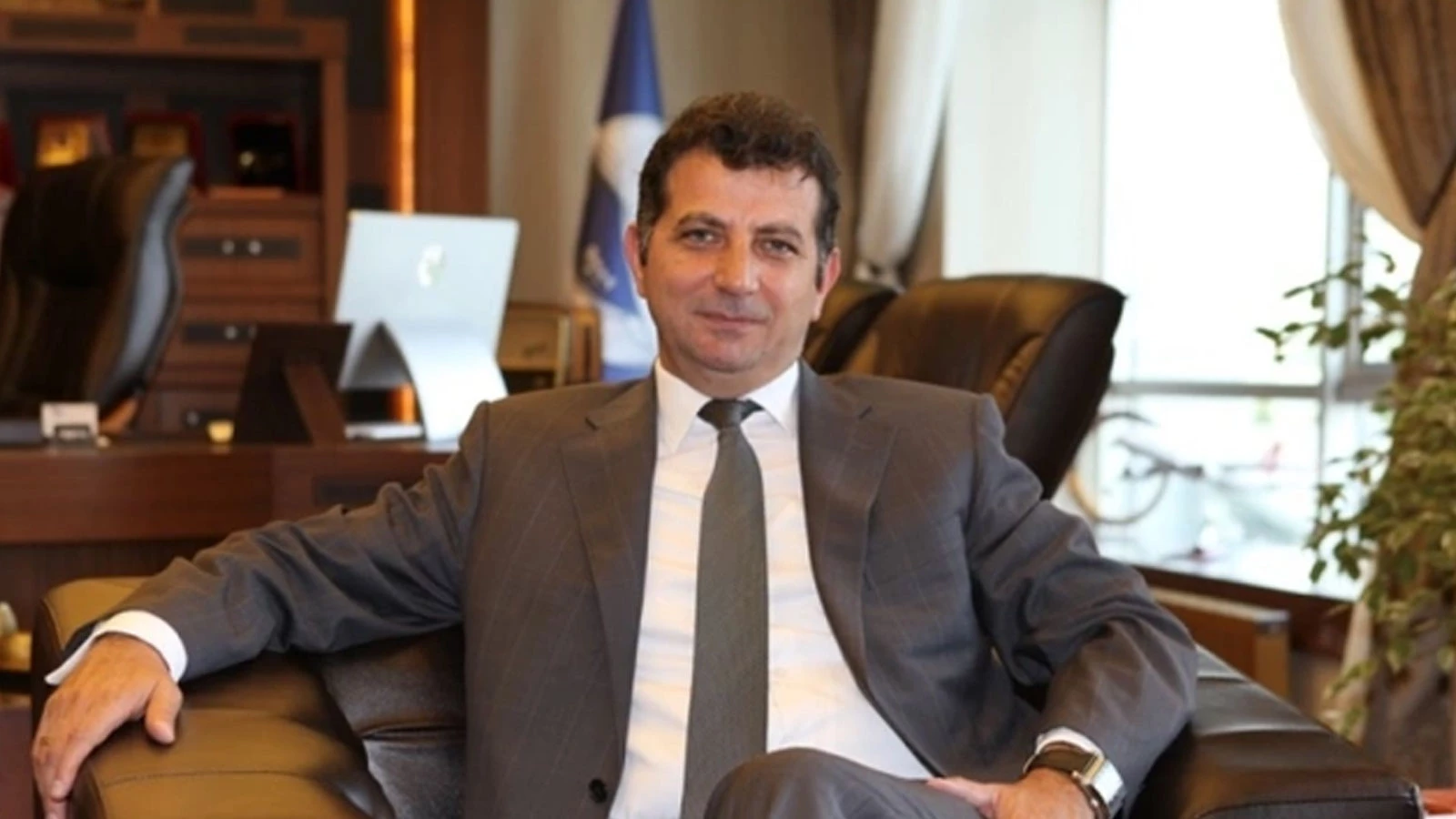 Eski THK Üniversitesi Rektörü Ünsal Ban hakkında flaş karar