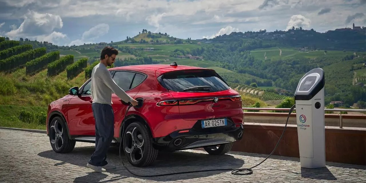 2026 model Alfa Romeo Tonale tanıtıldı: Farklı motor seçeneklerine kavuştu