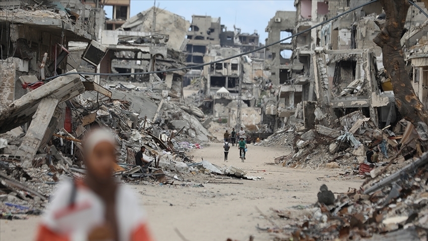 İsrail ateşkese rağmen Gazze'yi yine vurdu