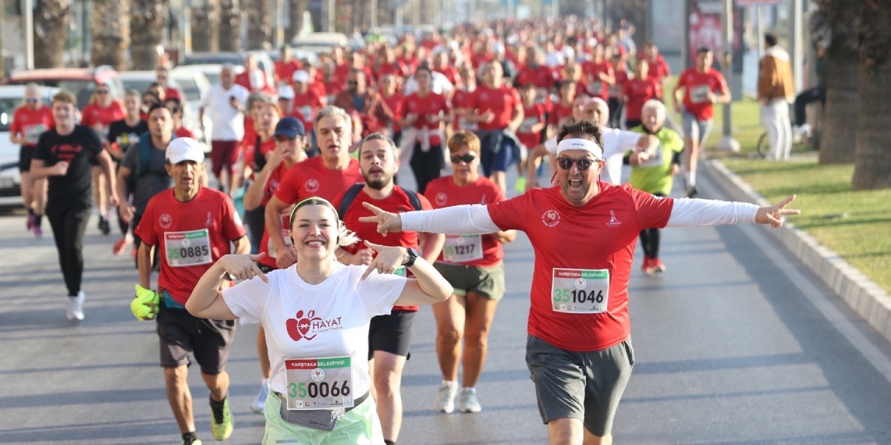 Karşıyaka’da “Ata’dan Ana’ya saygı koşusu” 31'inci kez düzenleniyor