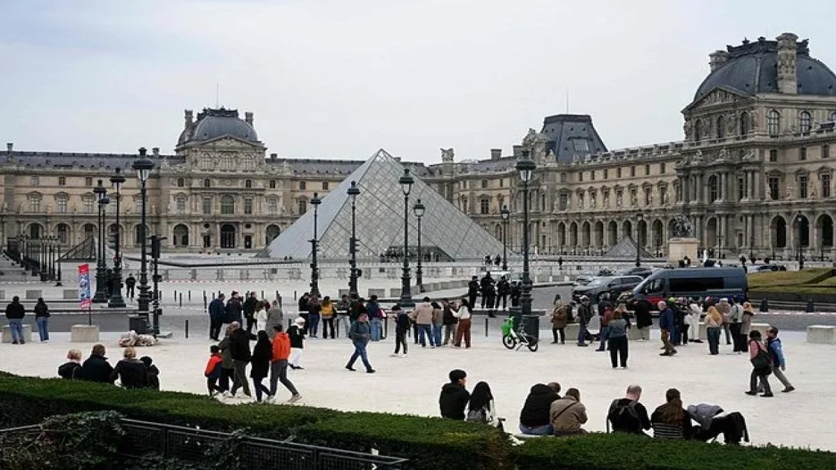 Louvre soygununda şok iddia: Paha biçilemez mücevherleri parçalayıp satacaklar