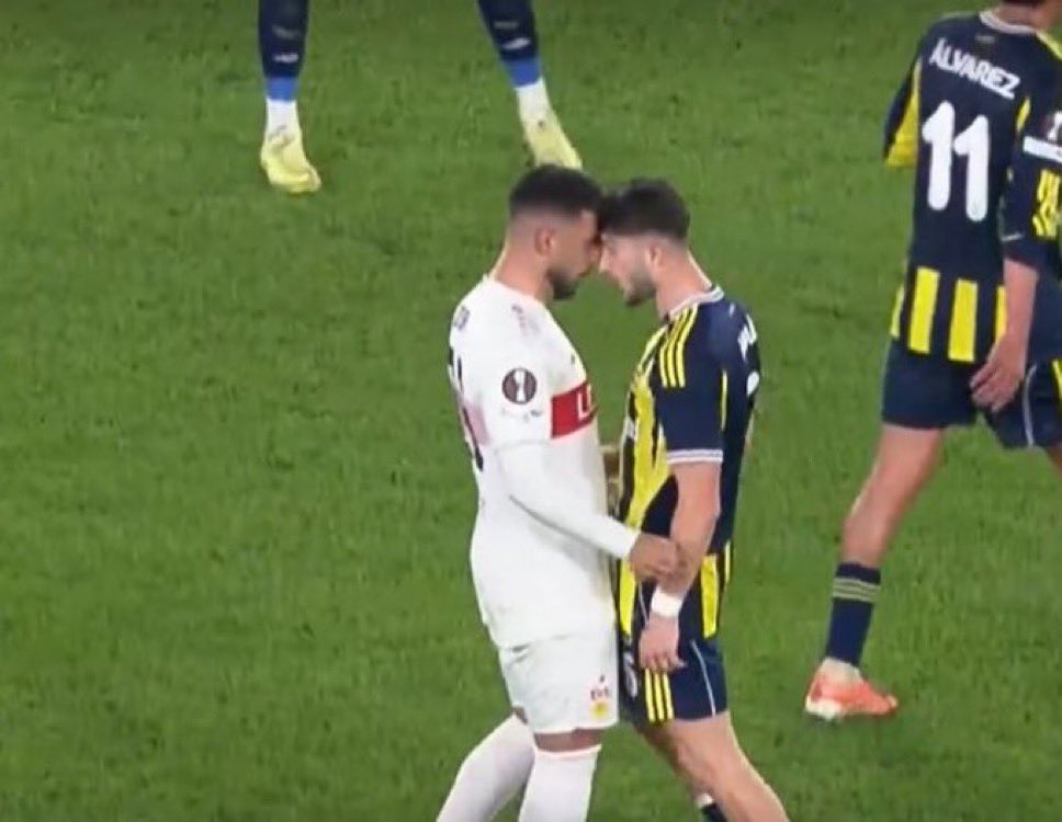 Fenerbahçe galibiyeti sonrası saha karıştı: Alvarez ve Chabot birbirine girdi, Deniz Undav da işin içinde!