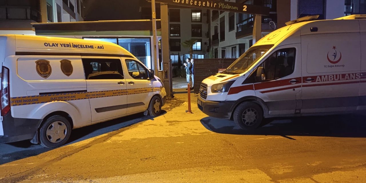 İzmir'de vahşet: Anne babasını öldürüp intihar etti