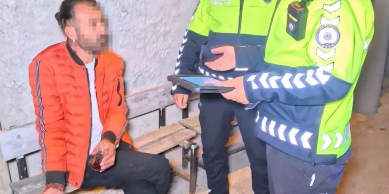 Kaza yapan alkollü sürücü kahveye oturup çay içti