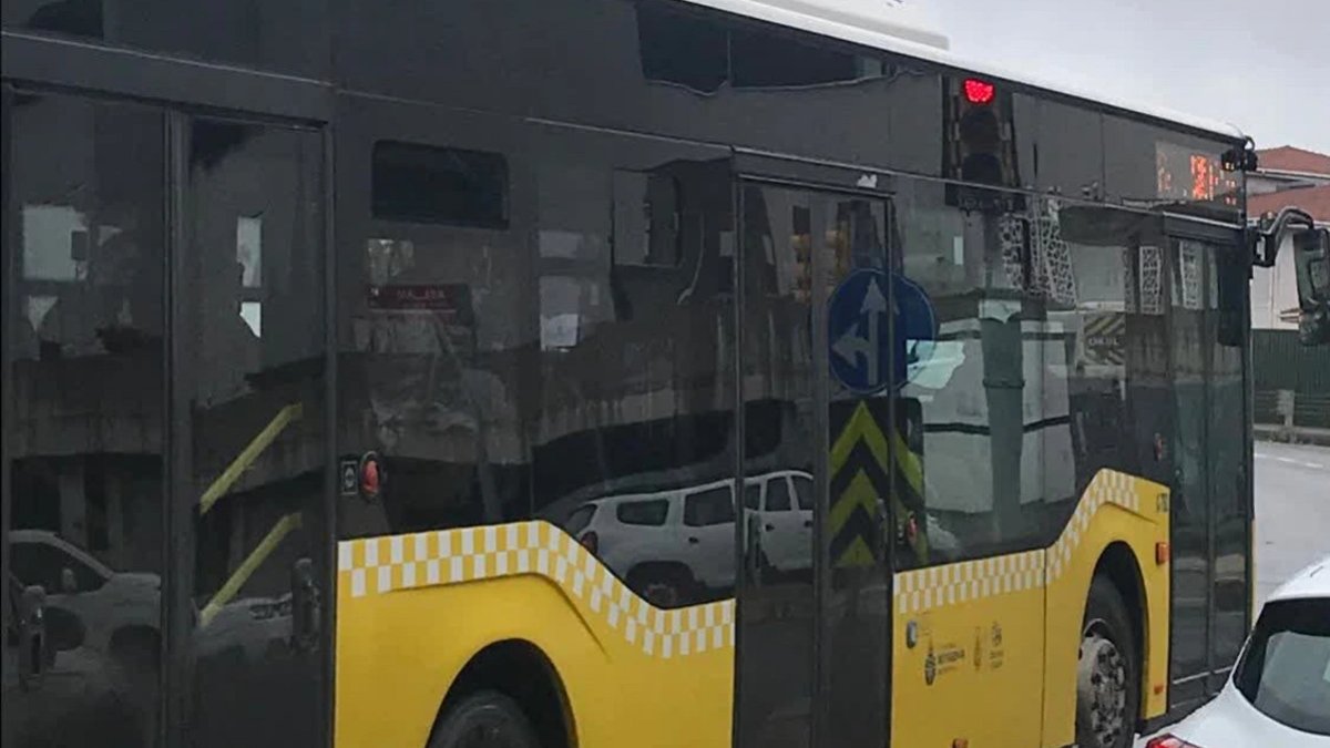 Kamyon, İETT otobüsüne çarptı: Çok sayıda yaralı var