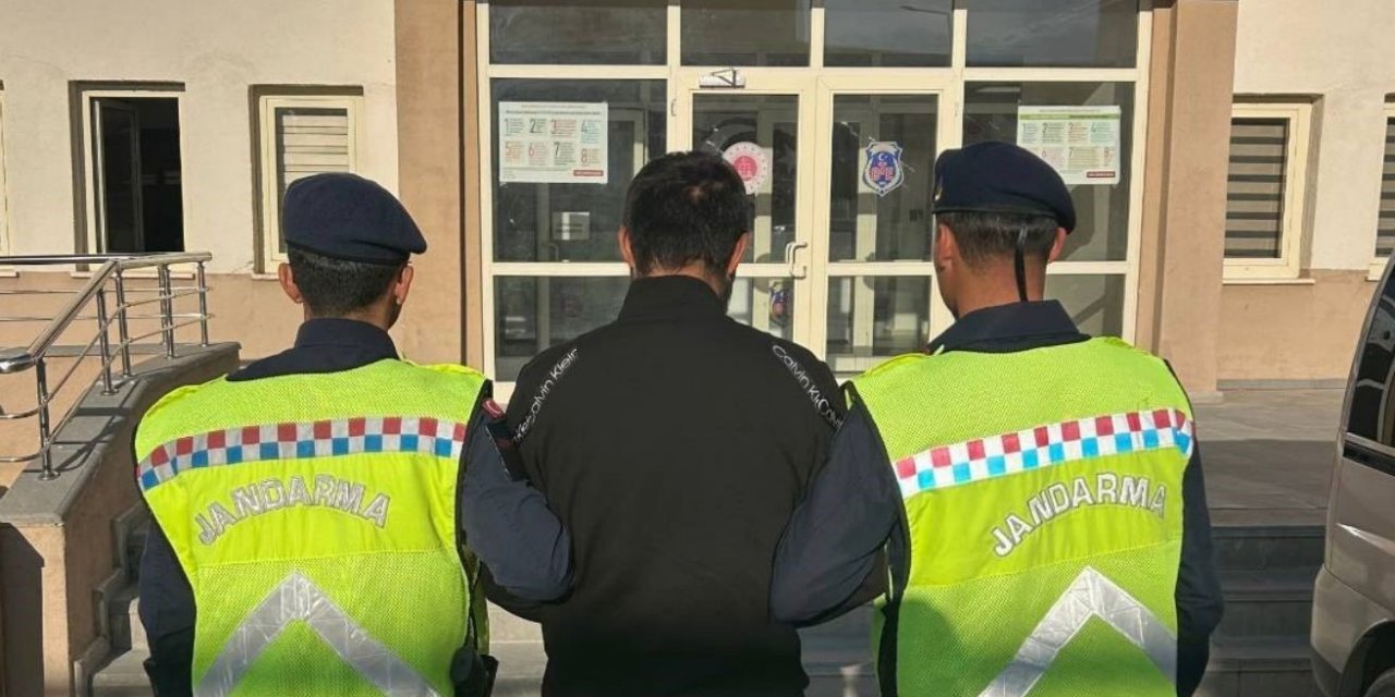 Kırşehir'de 2 firari yakalandı