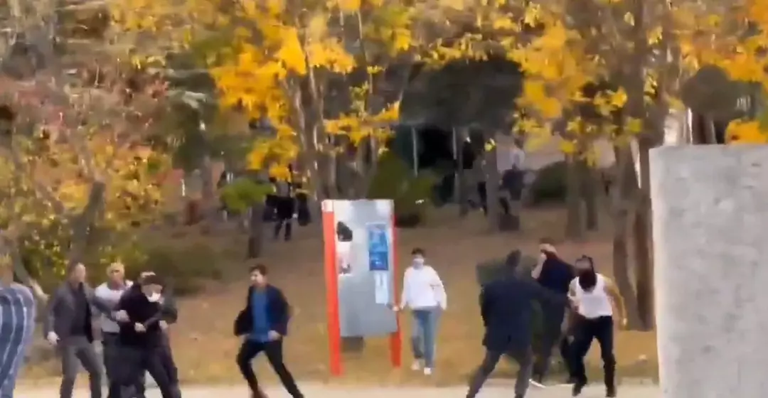 Ankara'da ortalık karıştı: Öğrencilere palalarla saldırdılar