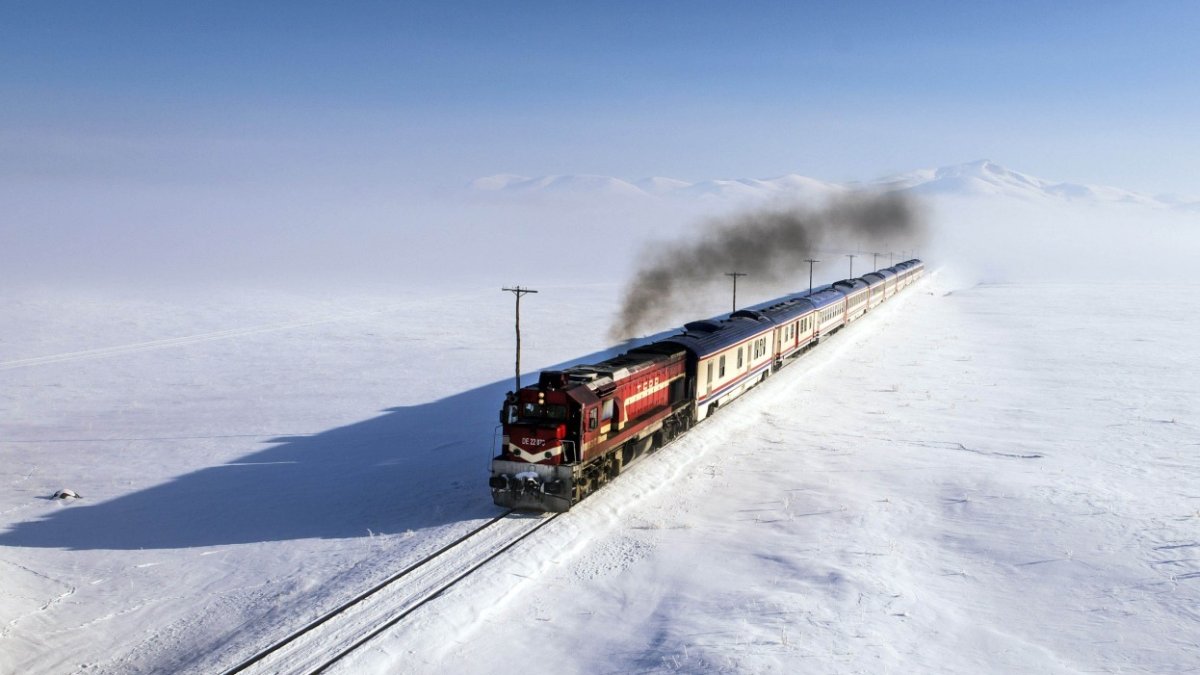 Turistik Doğu Ekspresi'nde yeni sezon biletleri satışta: İki kişilik kompartıman fiyatları belli oldu
