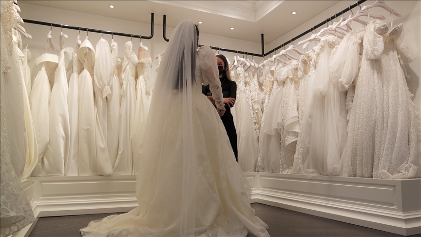 Gelinlik devi Oleg Cassini Türkiye’ye veda etti