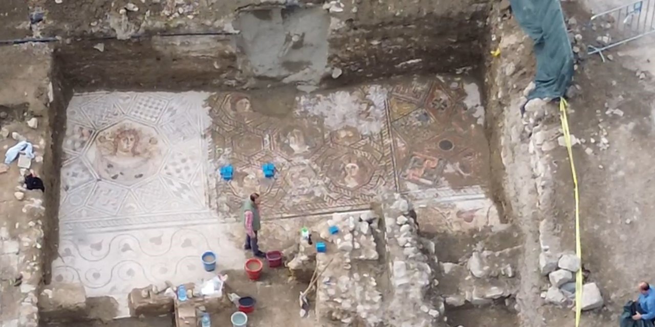 Papa’nın ziyareti öncesi İznik’te tarihi keşif! Dev mozaik alan ilk kez görüntülendi