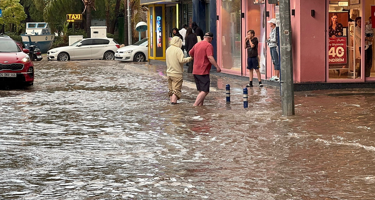 Fethiye'de şiddetli sağanak