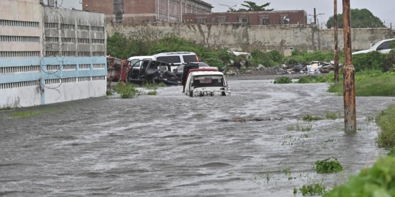 Jamaika felaketi yaşıyor: 7 kişi hayatını kaybetti