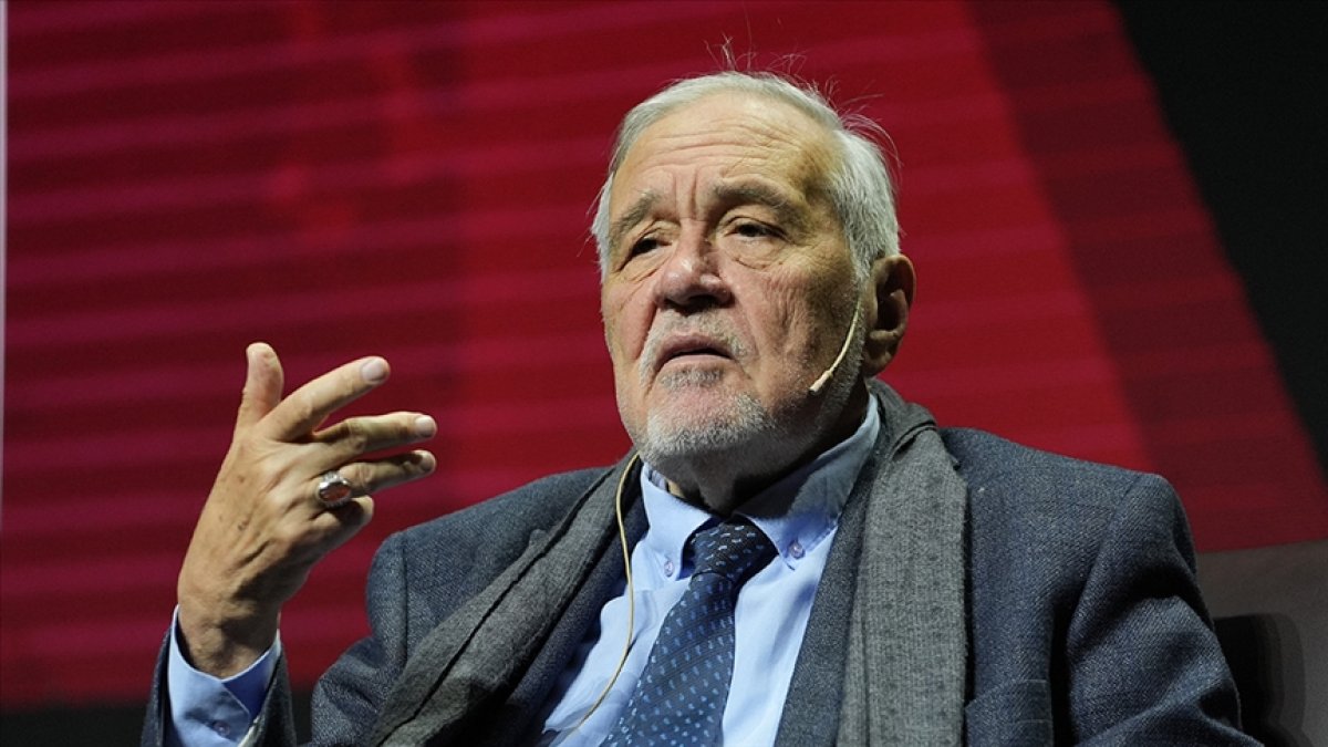 İlber Ortaylı Cumhuriyet'in ilân belgesini paylaştı