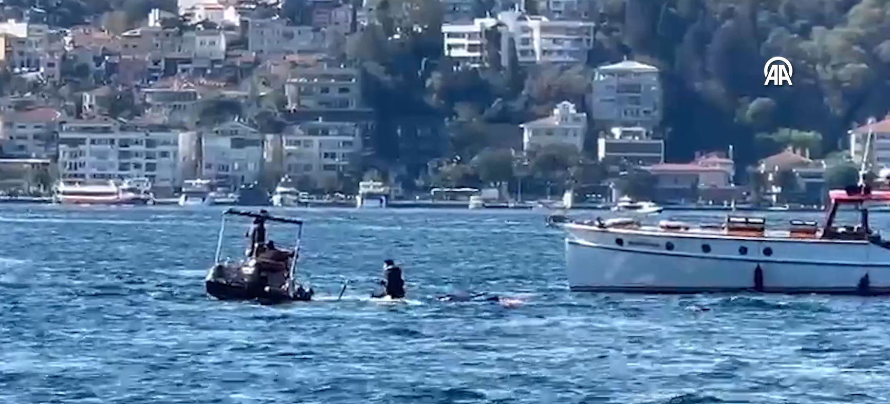 İstanbul Boğazı'nda facia: Kano ile tekne çarpıştı