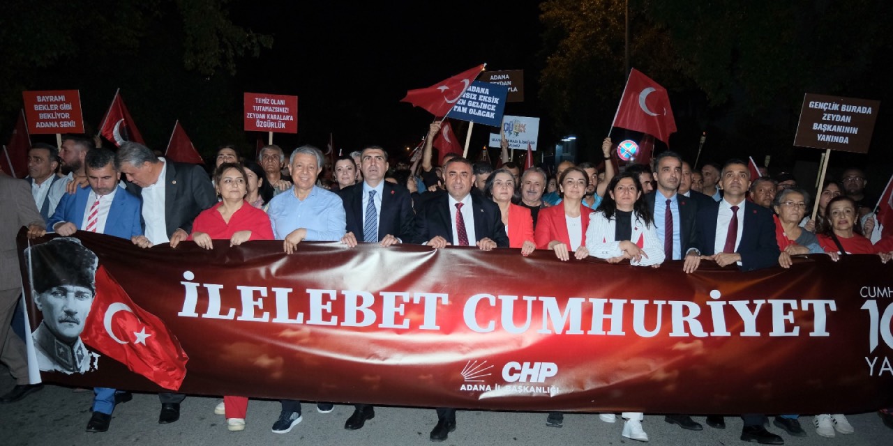 29 Ekim Cumhuriyet Bayramı Adana’da on binlerce vatandaşın katılımıyla büyük bir coşkuyla kutlandı