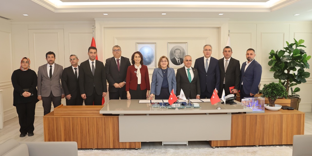 Gaziantep Büyükşehir Belediyesi ve GAÜN arasında yeni iş birliği protokolü imzalandı