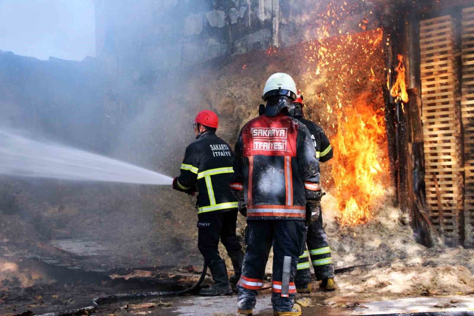 Ahşap atölyesinde yangın