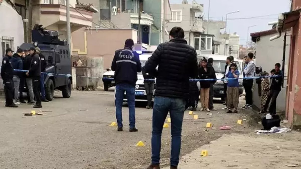 Siirt'te aile katliamı: Amcasını ve yengesini öldürüp, annesi ve iki akrabasını yaraladı