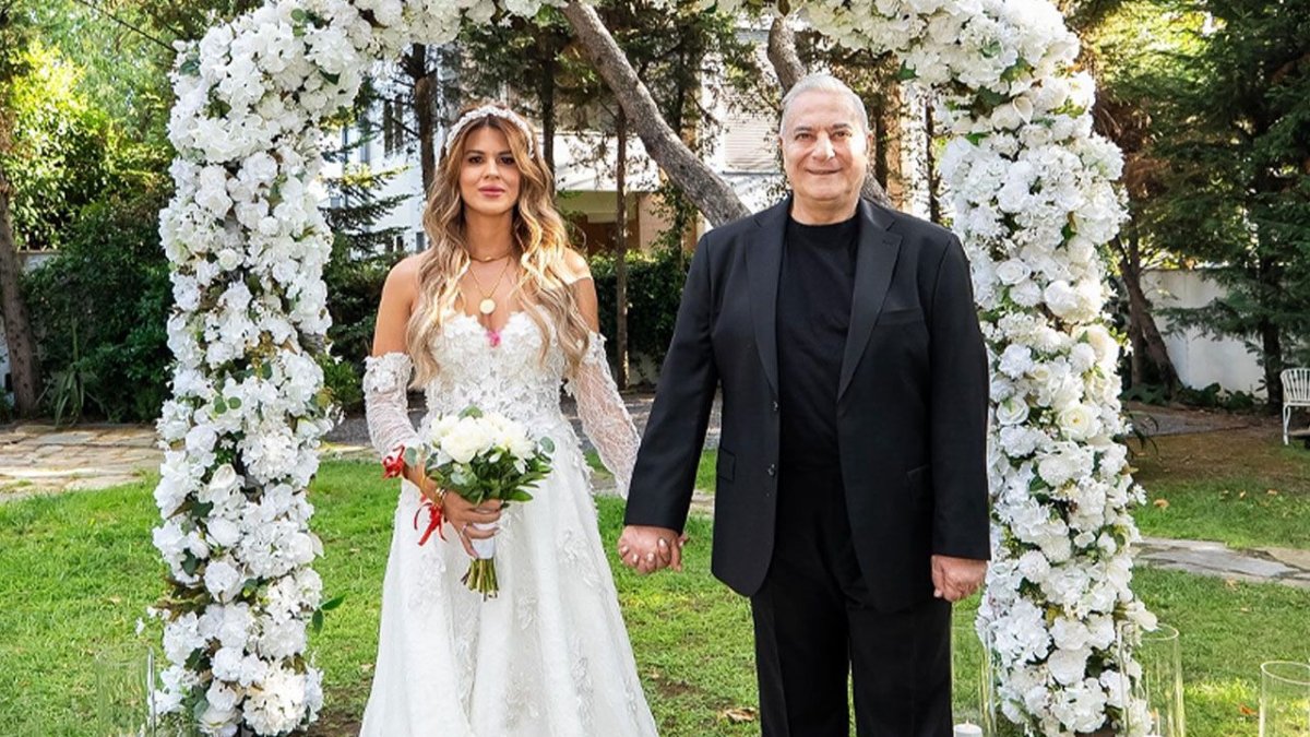 Mehmet Ali Erbil'in 40 yaş küçük eşine düğün hediyesi ortaya çıktı