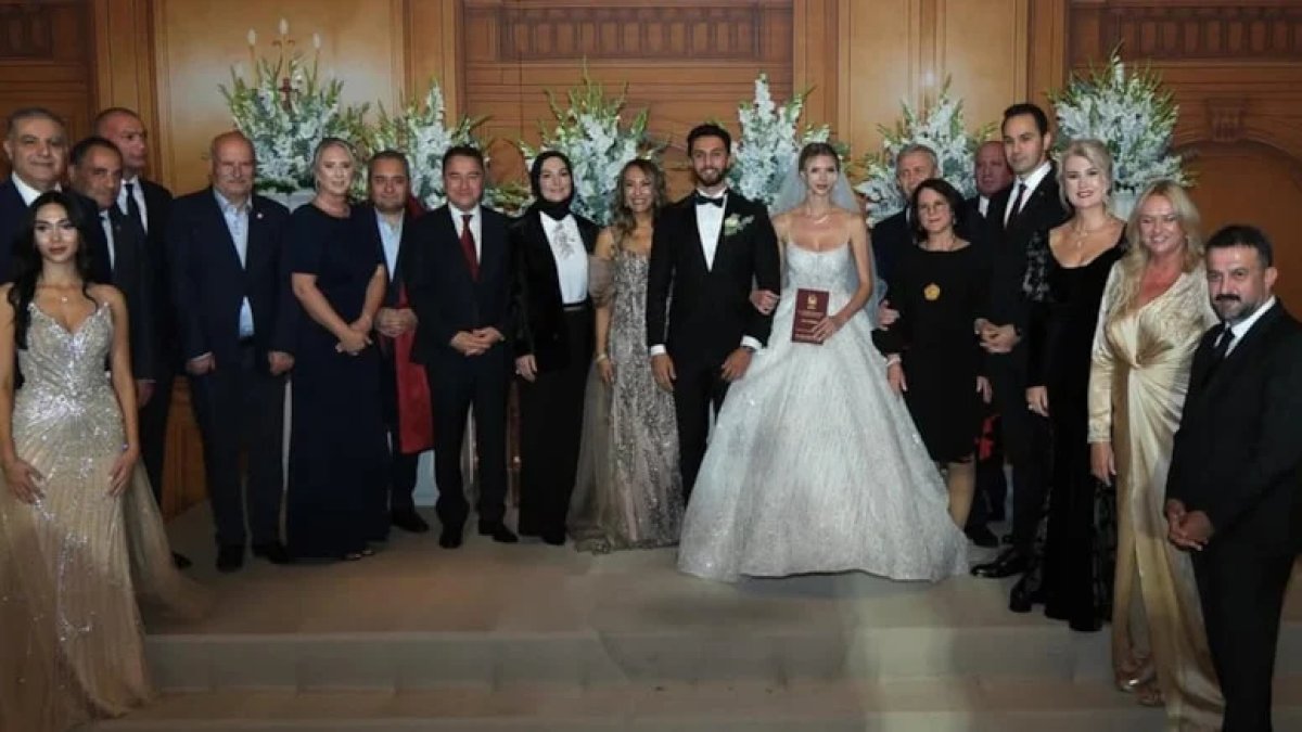 Siyaset ve ekonomi dünyası YouTuber düğününde buluştu: Mansur Yavaş ve Ali Babacan aynı karede