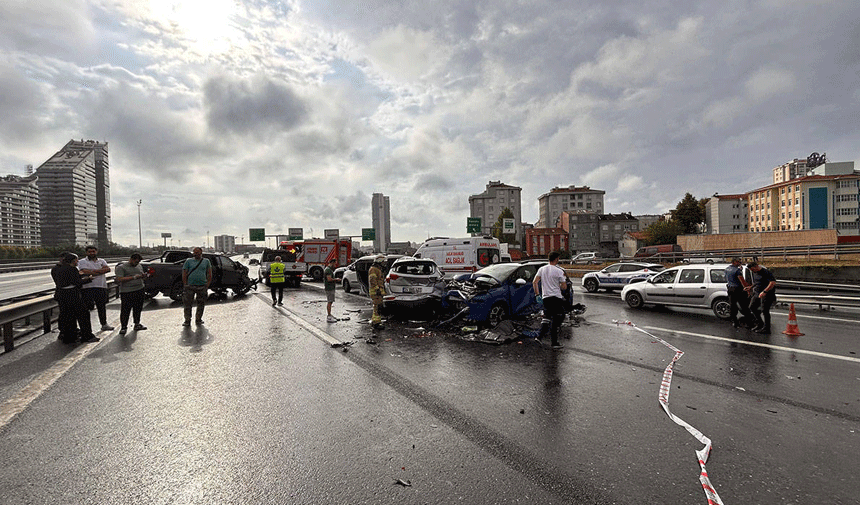 TEM'de 6 araç birbirine girdi: 1 ölü, 5 yaralı