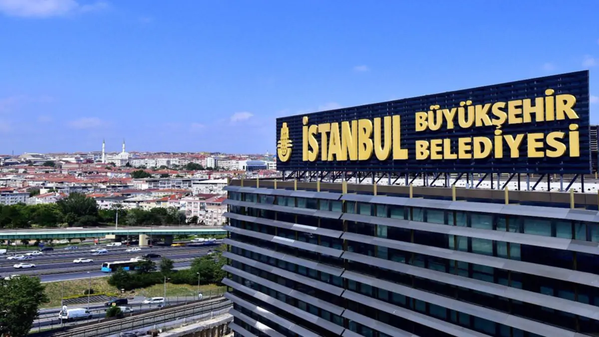 İstanbul'da evsizlere özel otobüs! Artık evsizler rahatça duş alacak: İmamoğlu açıkladı