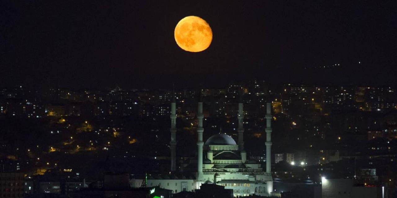 Çarşamba gecesi herkes gökyüzüne bakacak! En büyük ve en parlağı görünecek