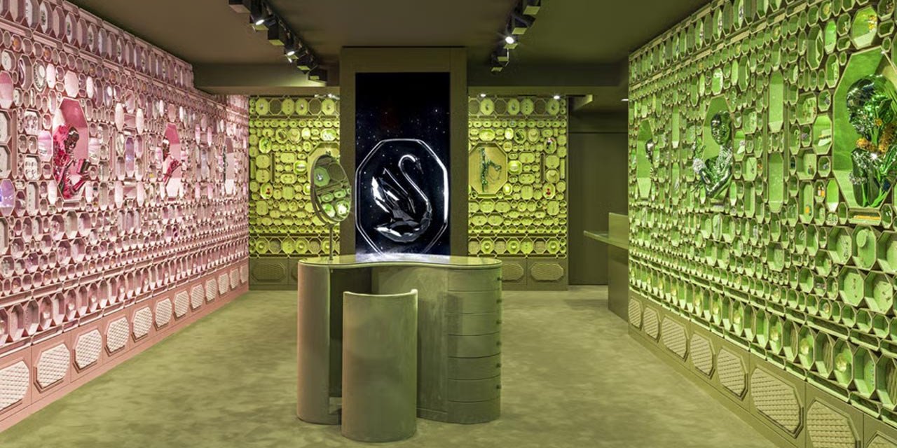 Louvre'dan sonra Paris'te bir skandal daha! Swarovski mağazasından mücevherler çalındı