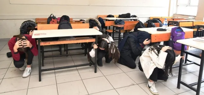 MEB'den İstanbul'da deprem alarmı! Okullara olası depreme hazırlıklı mı?