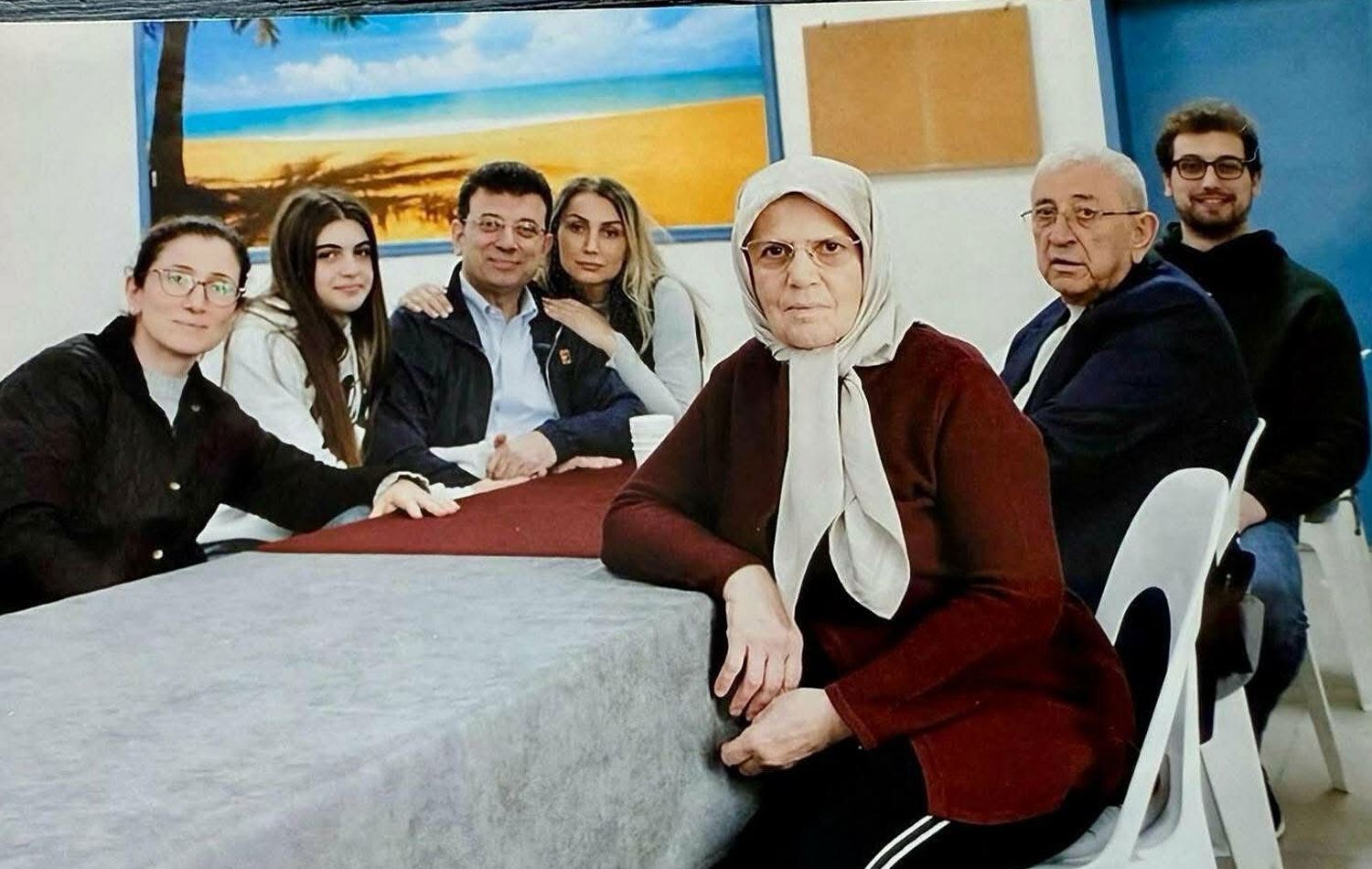 Ekrem İmamoğlu'nun babası ve oğlu hakkında yurt dışına çıkış yasağı