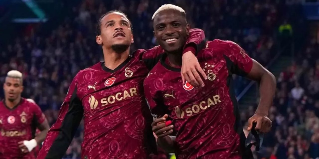 Victor Osimhen hat-trick performansıyla tarihe geçti! Ajax karşısında yeni rekora imza attı
