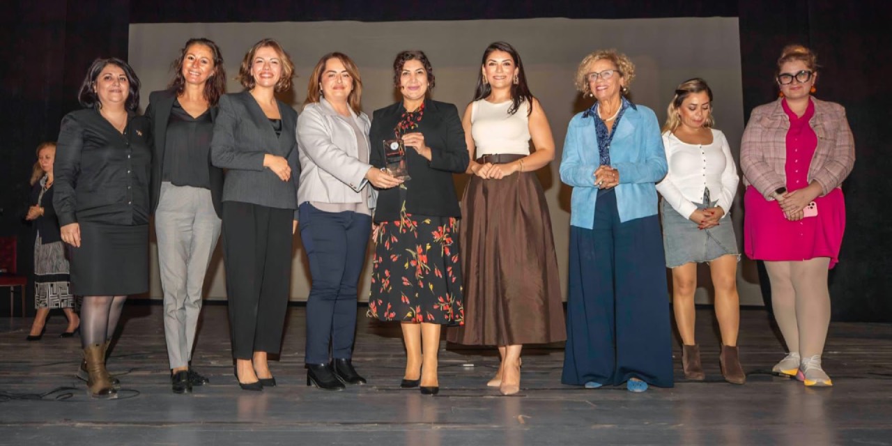 İzmir Büyükşehir Belediyesi’nin projesine “Karşılıksız Hizmet” birincilik ödülü