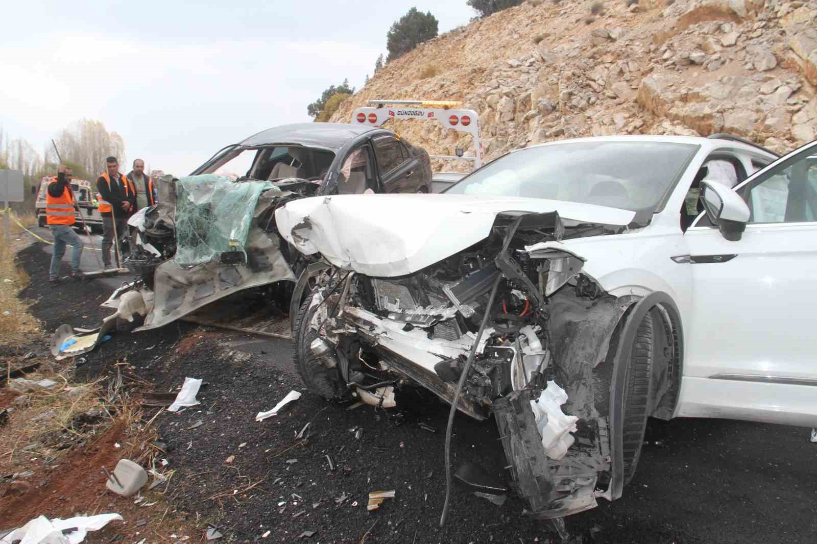 Konya'da feci kaza: 1ölü 3 yaralı