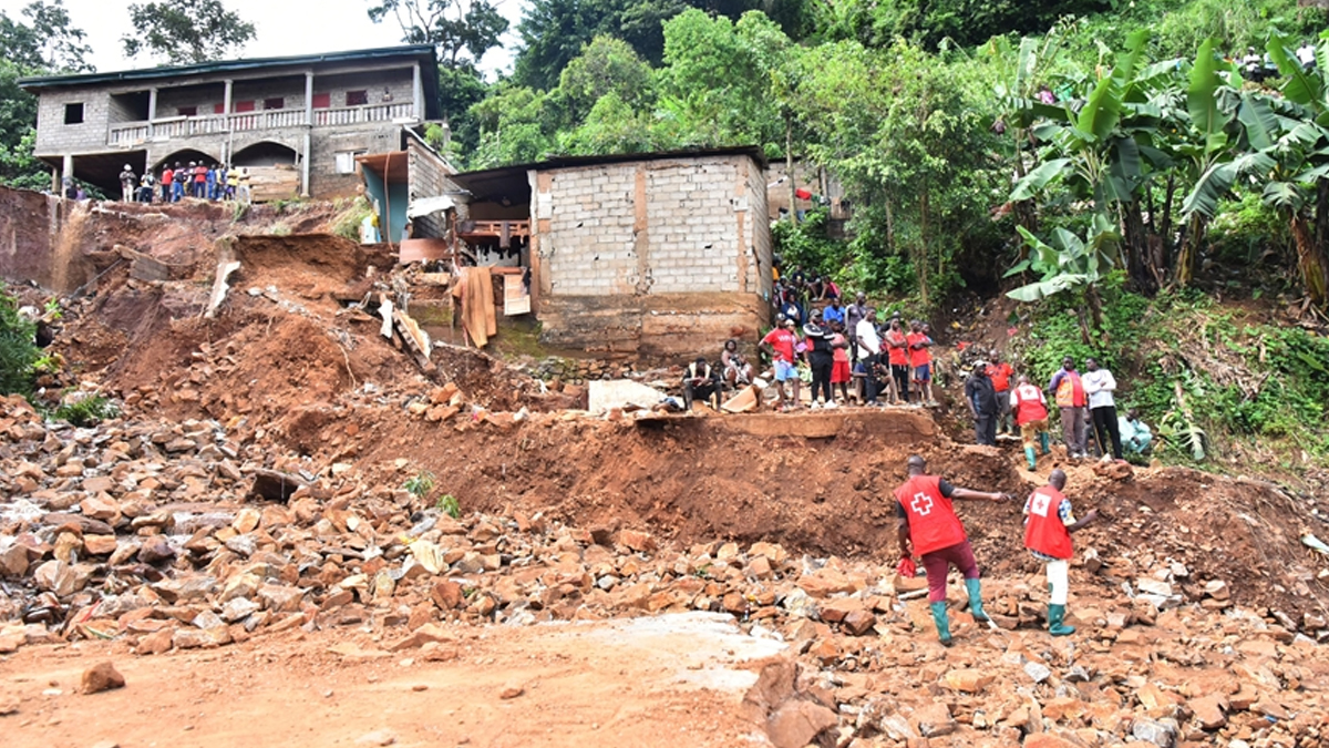 Kamerun'da sel felaketi: 10 kişi öldü, 8 bin ev yıkıldı