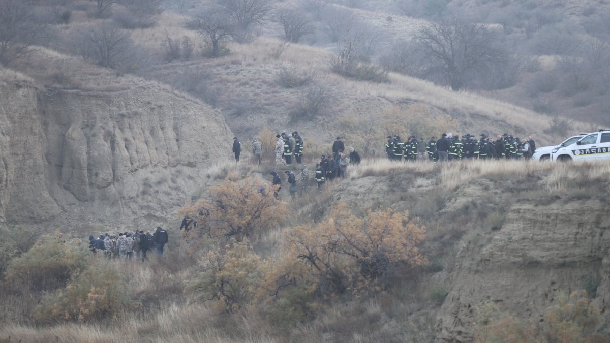 Gürcistan'da düşen askeri uçağın kara kutusu bulundu