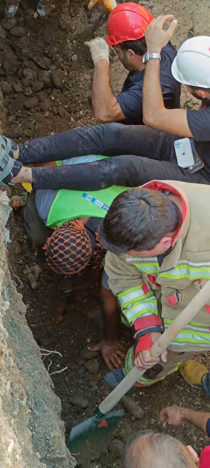 Hatay’da şantiye göçüğü: İşçiyi itfaiye kurtardı