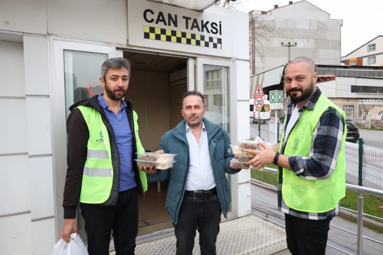 Kocaeli'de taksici esnafına iftariyelik