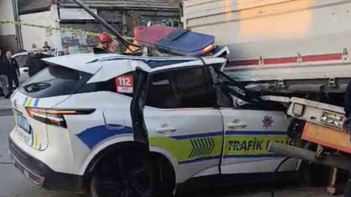 Manisa’da feci kaza: 1 polis şehit, 1 polis ağır yaralı