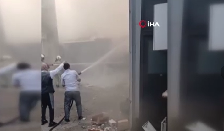 Ümraniye’de iş yeri deposunda yangın