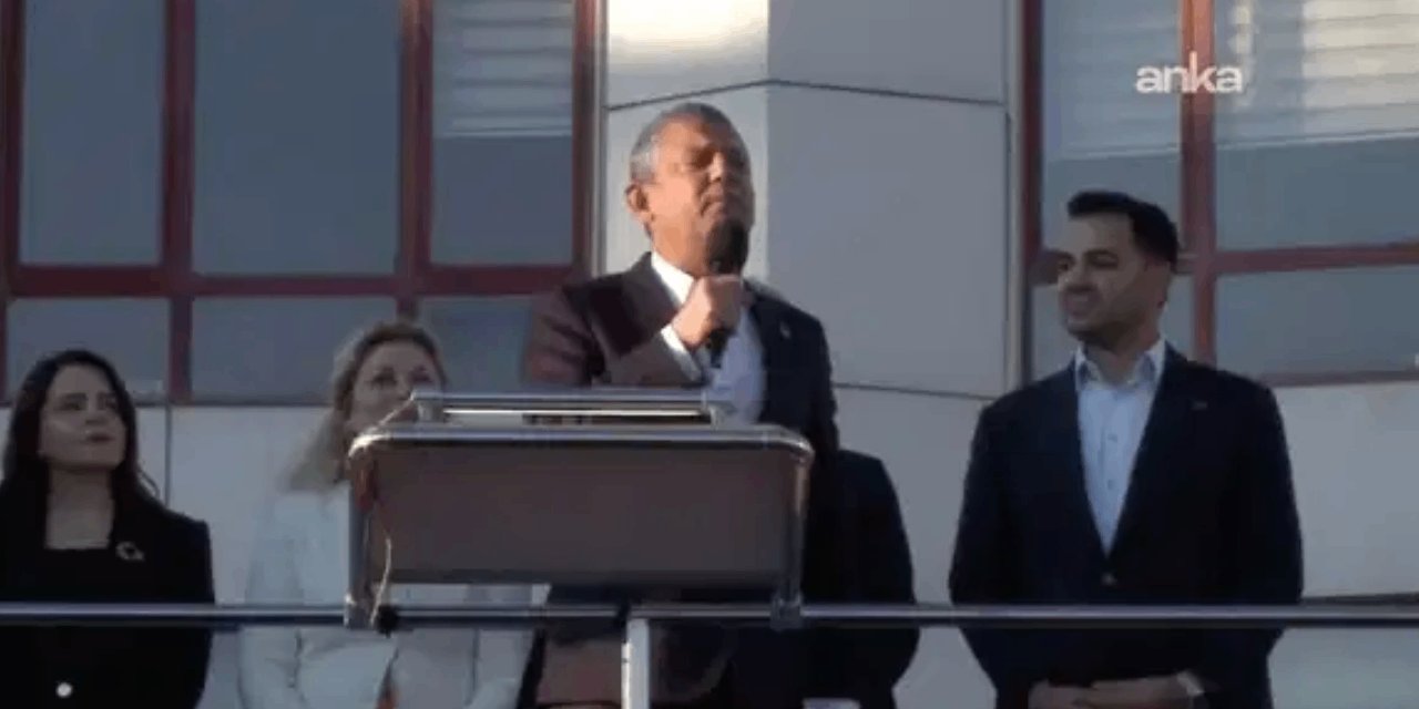 Özgür Özel'den Kilis'te sert çıkış: Bize iftira atanı Allah bildiği gibi yapsın