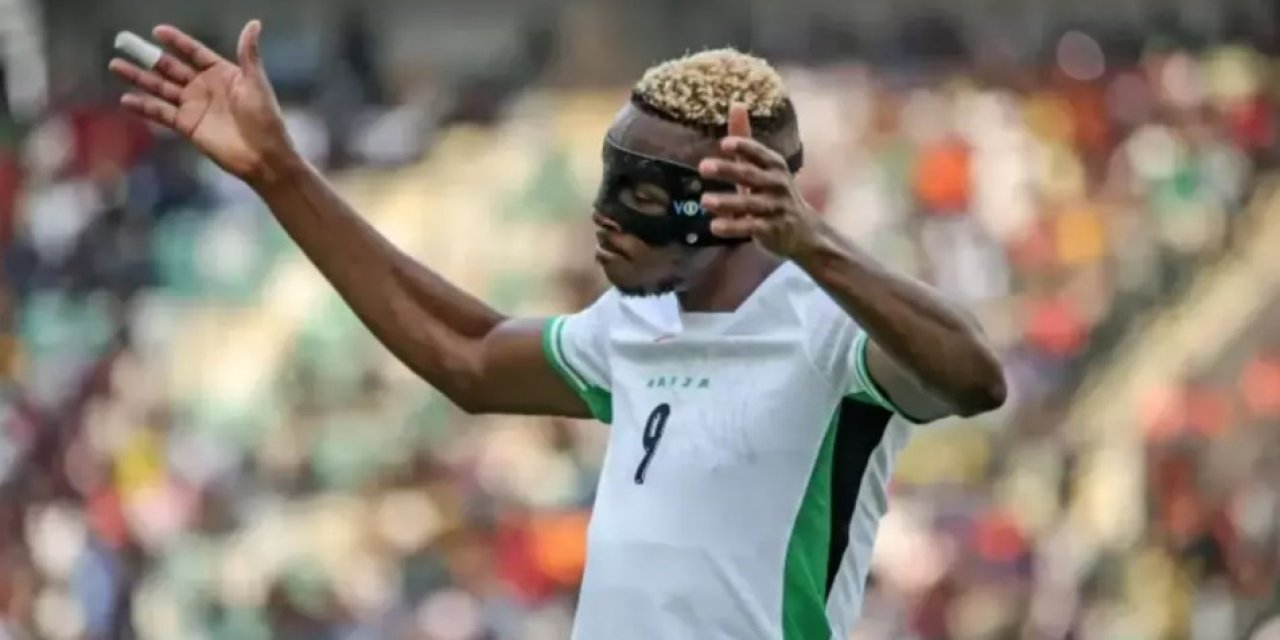 Osimhen’den kötü haber! Gözyaşlarıyla oyundan çıktı, gece yarısı açıklama geldi