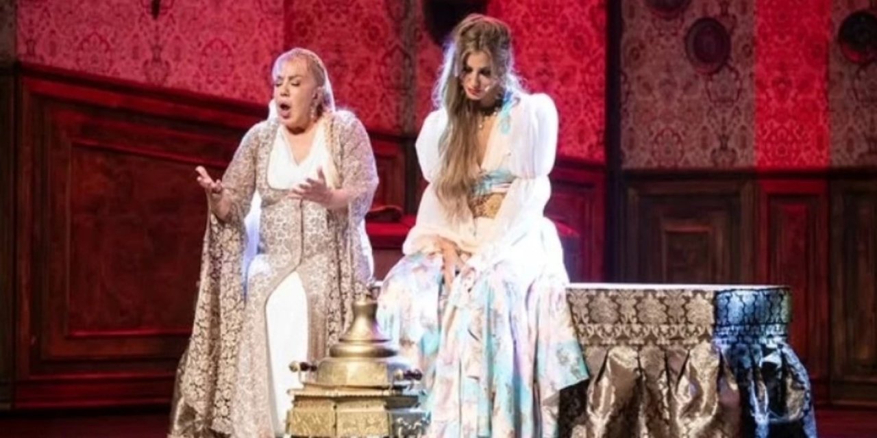 Mine Koşan, ‘Yedi Kocalı Hürmüz’ müzikalinden gerekçesiz çıkarıldığı iddiasıyla dava açtı