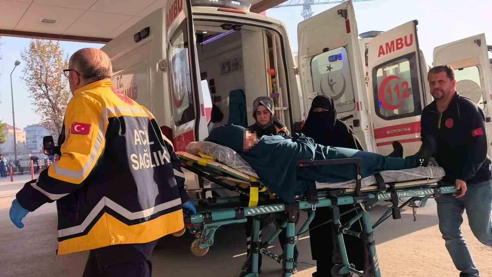 Bursa'da 3 kişi zehirlendi