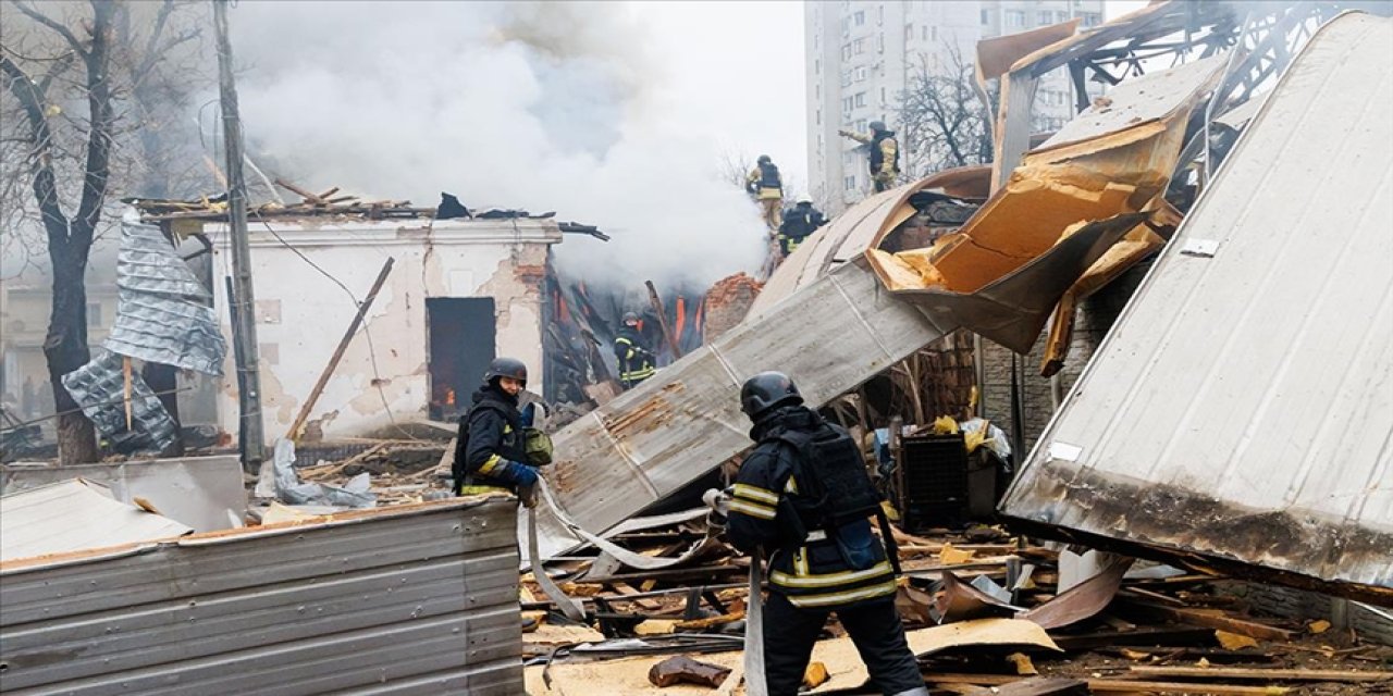 Rusya'dan Harkiv'e  gece yarısı dron saldırısı
