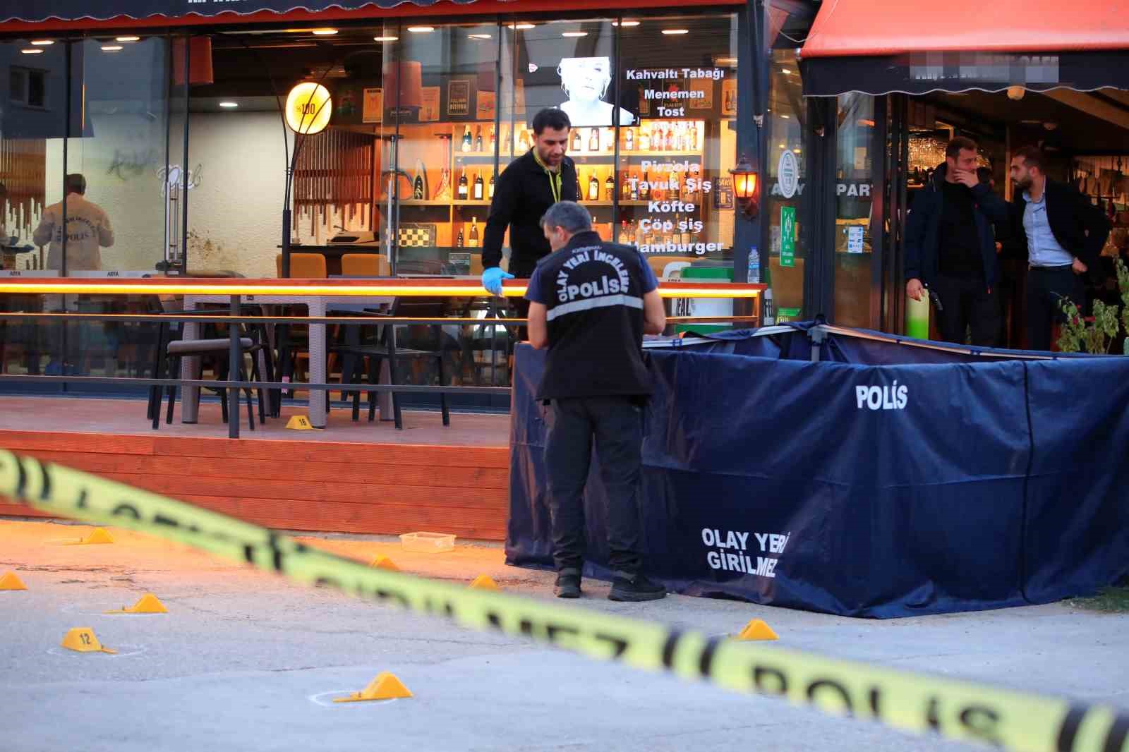 Antalya’da husumet görüşmesi kanlı bitti