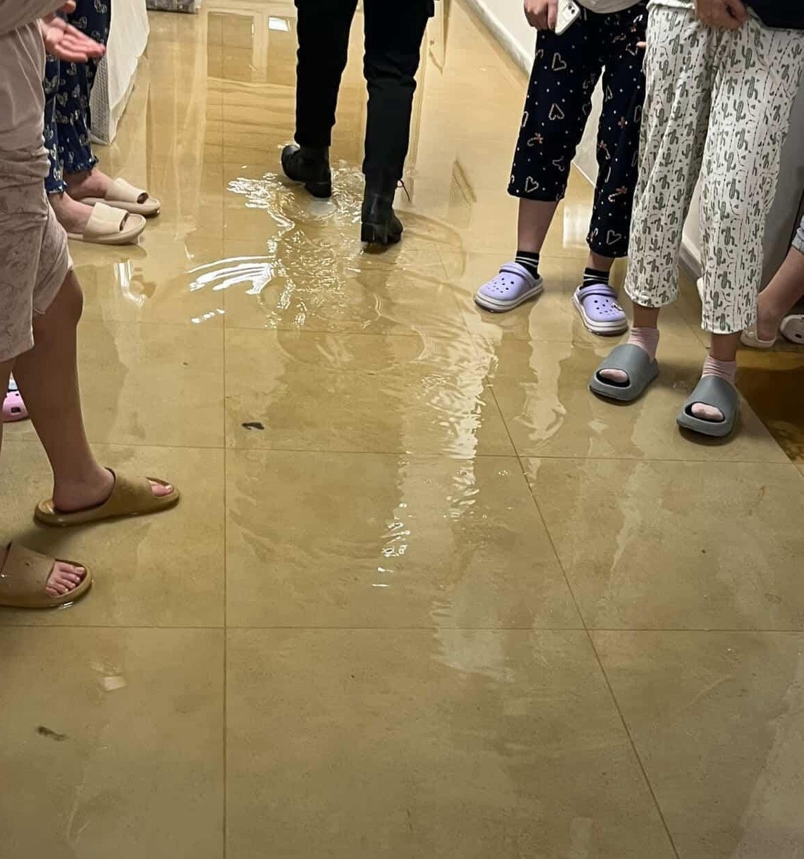 KYK kız yurdunu su bastı